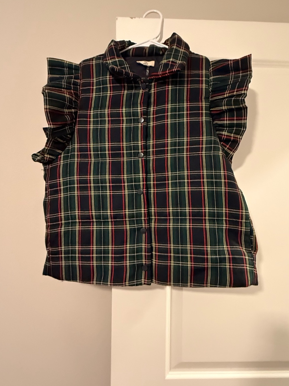 entro Green Plaid Ruffle-Sleeve Button-Front Top - Picture 2 of 6